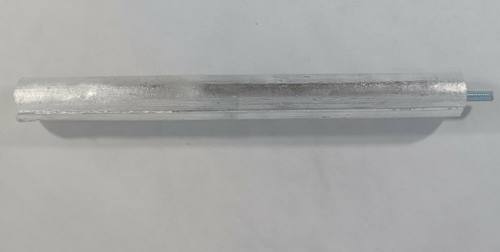 https://arita.ua/images/products/anod-magnievyy-m5-d20-l200mm-na-noghke-1sm-pod-flanci-teny-ariston-ukraina-1724329471-1175742558.jpg