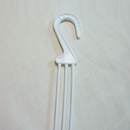 https://arita.ua/images/products/gorshok-cvetochnyy-neon-s-podveskoy-belyy-d-20-sm-mm-1609074602-1637347312.jpg