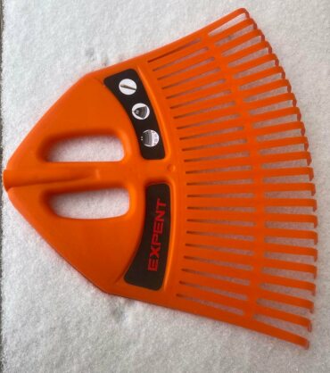 https://arita.ua/images/products/grabli-plastmassovye-veernye-expert-pod-cherenok-s-rezyboy-cvet-v-assorti-1679962985-541916231.jpg