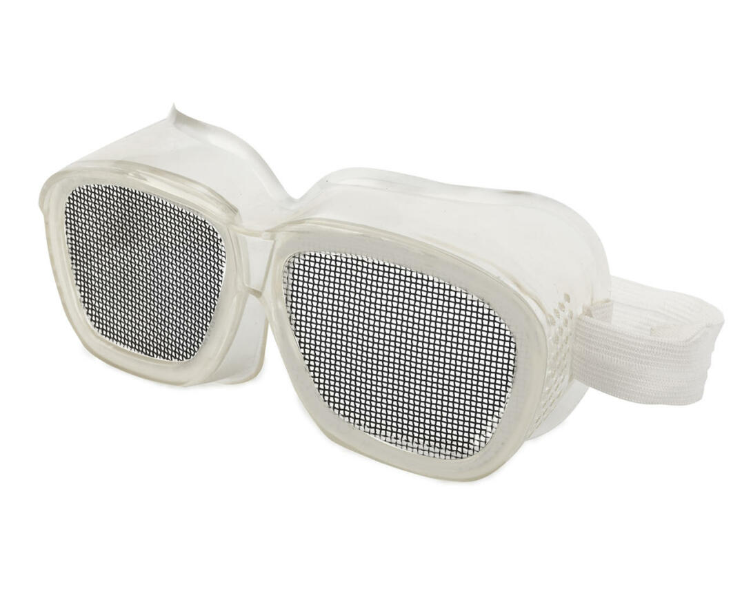https://arita.ua/images/products/ochki-gazonokosilyschika-i-peskostruyschika-linza-setka-metallicheskaya--1628125154-832530274.jpg