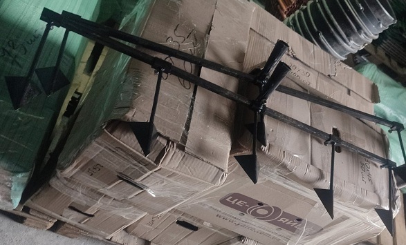 https://arita.ua/images/products/plughok-marker-na-5-zubov-pod-cherenok-grabli-1710639047-275069726.jpg