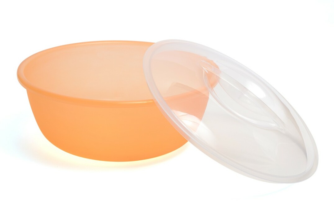 https://arita.ua/images/products/salatnica-4l-prozrachnaya-plasti-s-kryshkoy-i-deleniyami-med-1609076447-1863591920.jpg