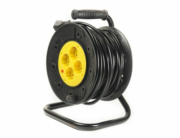 https://arita.ua/images/products/udlinitely-50m-16a-s-z-na-katushke-s-zaschitoy-ot-peregri-lemanso-1644916336-1626366226.jpg