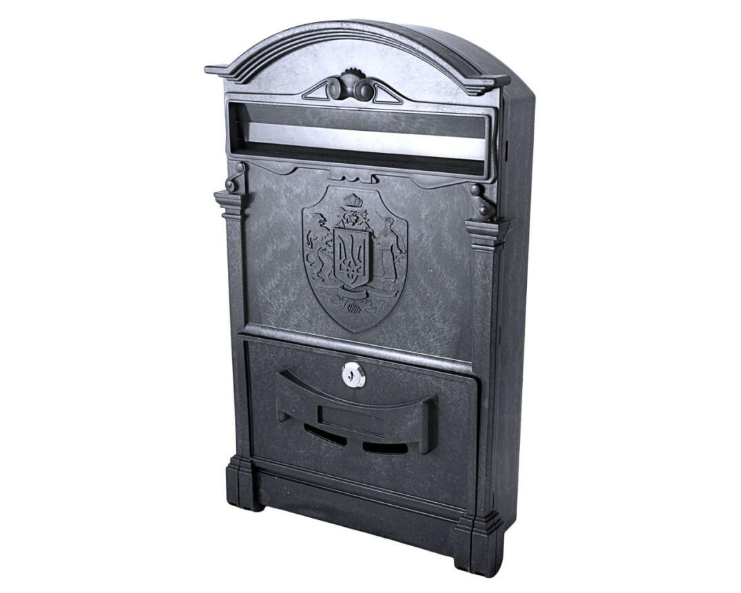 https://arita.ua/images/products/yaschik-pochtovyy-chernyy-s-trezubcem-ukrainy-1716465633-35221601.jpg